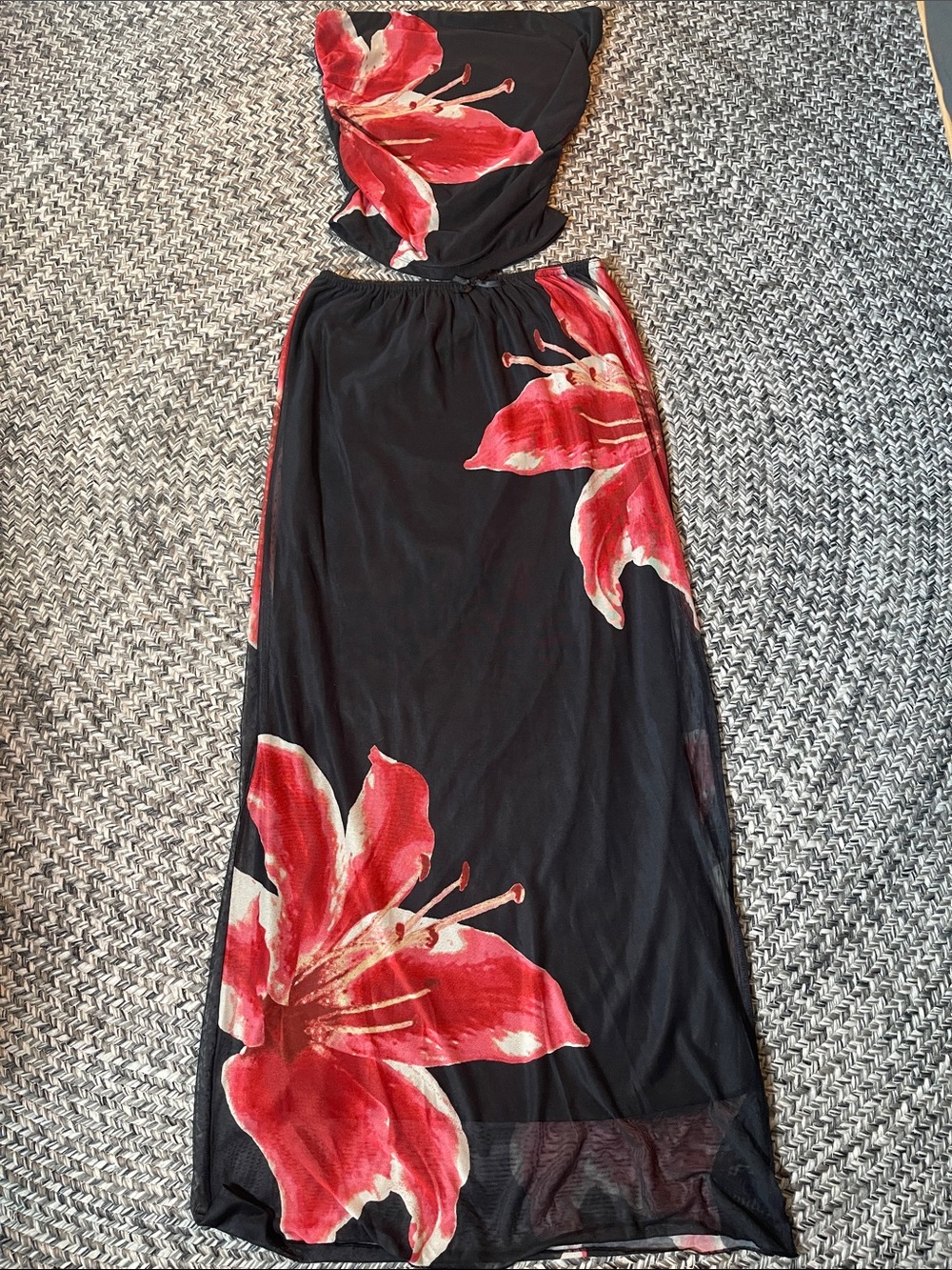 NWOT Derek Heart Black Maxi Skirt Set with Red Floral Print